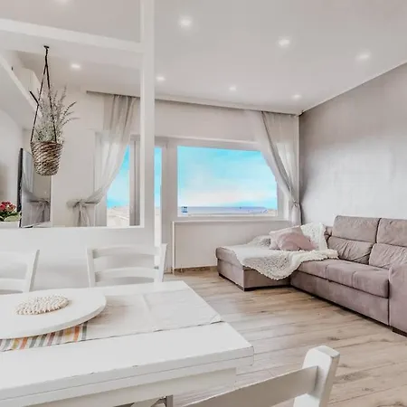 Apartment Fronte Mare